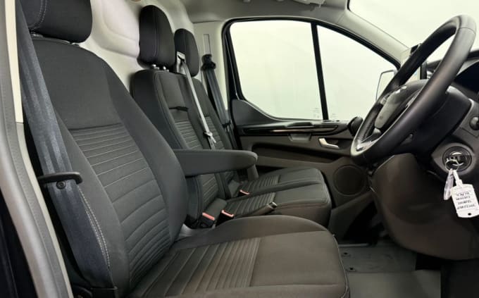 2025 Ford Transit Custom