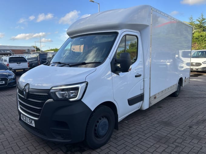 2025 Renault Master