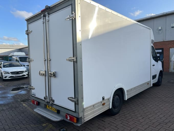 2025 Renault Master