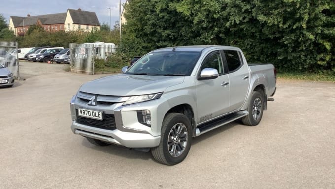 2025 Mitsubishi L200