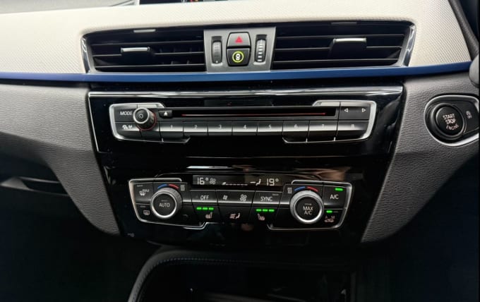 2025 BMW X1
