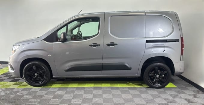 2025 Vauxhall Combo