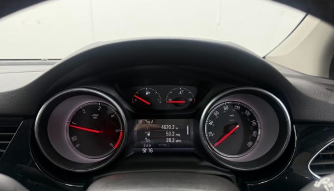 2025 Vauxhall Astra