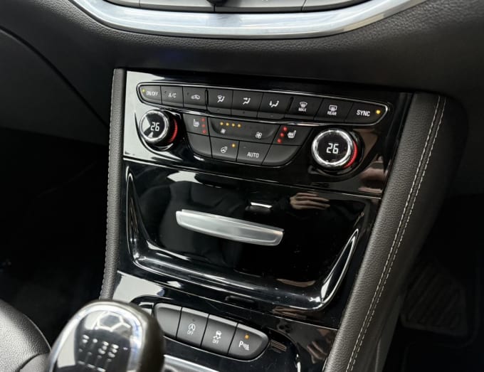 2025 Vauxhall Astra