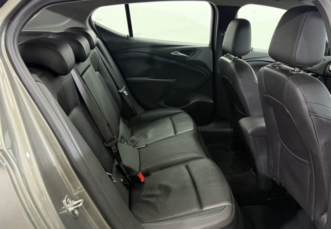 2025 Vauxhall Astra