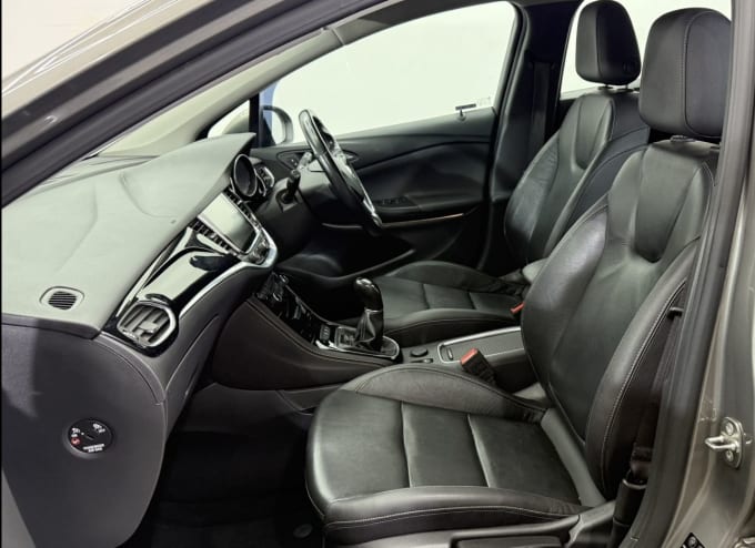 2025 Vauxhall Astra