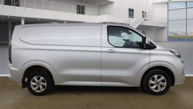 2025 Ford Transit Custom