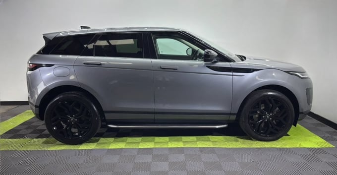 2025 Land Rover Range Rover Evoque