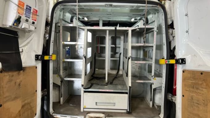 2025 Ford Transit Custom