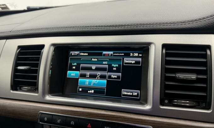 2014 Jaguar Xf