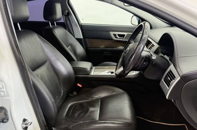 2014 Jaguar Xf