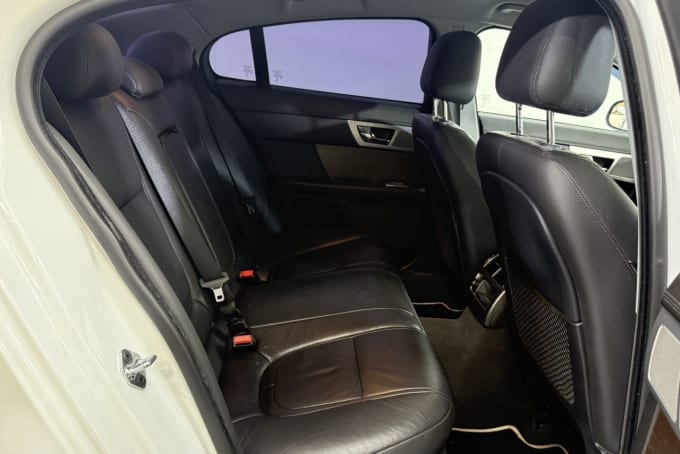 2014 Jaguar Xf