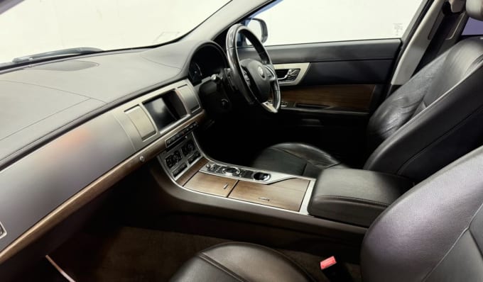 2014 Jaguar Xf