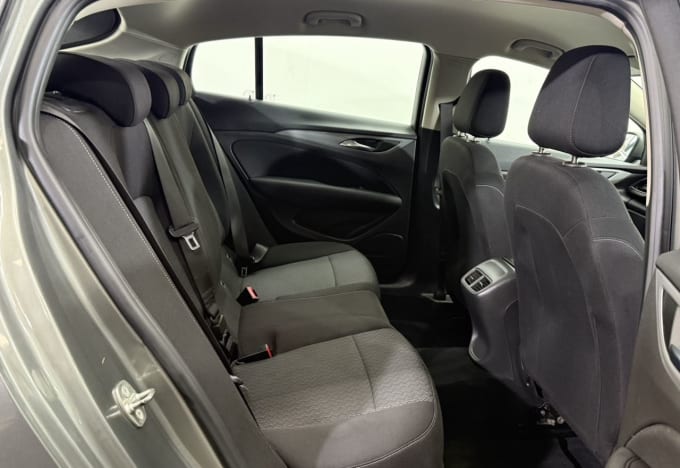 2018 Vauxhall Insignia