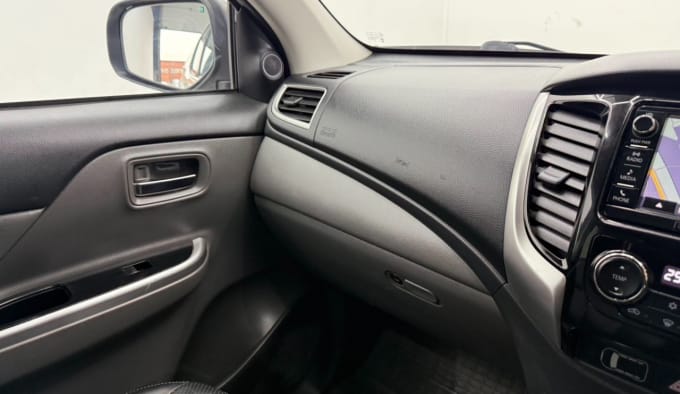 2017 Mitsubishi L200