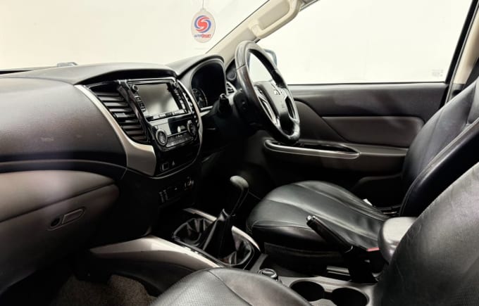 2017 Mitsubishi L200