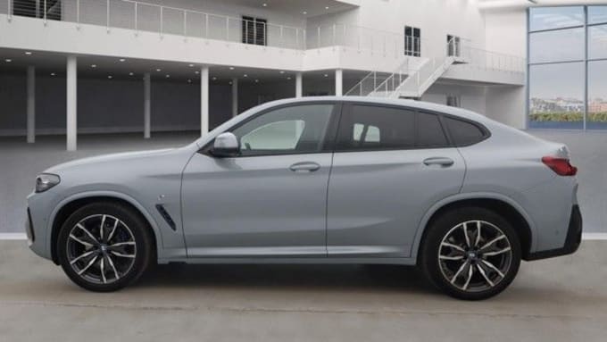 2021 BMW X4