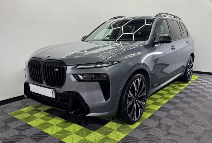 2023 BMW X7