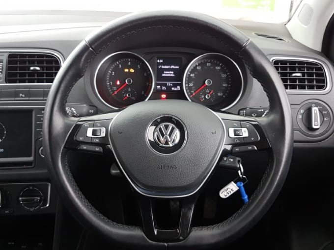 2017 Volkswagen Polo