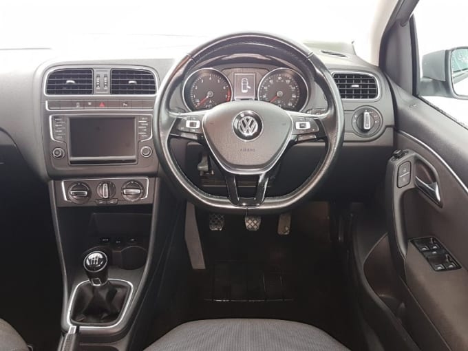 2017 Volkswagen Polo