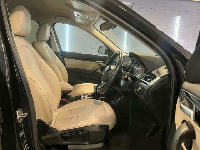 2025 BMW X1