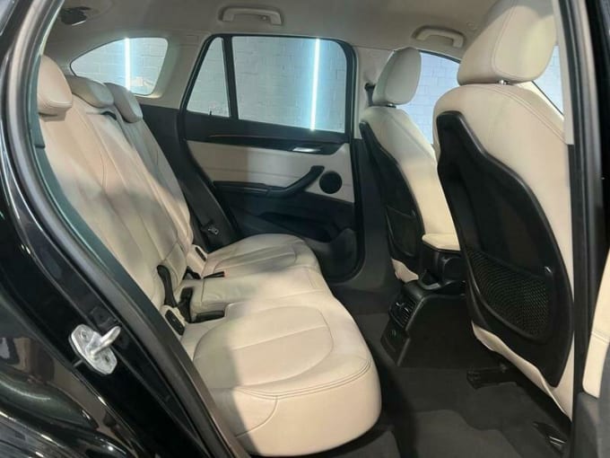 2025 BMW X1