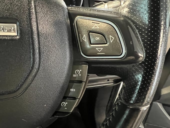 2025 Land Rover Range Rover Evoque