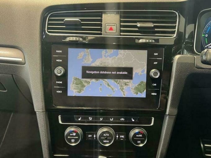 2025 Volkswagen Golf