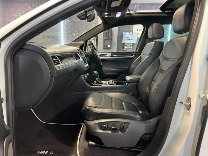 2025 Volkswagen Touareg