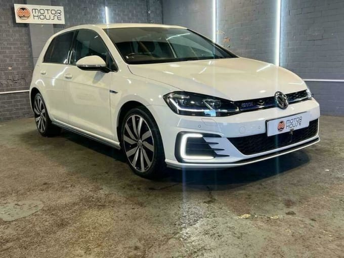 2025 Volkswagen Golf