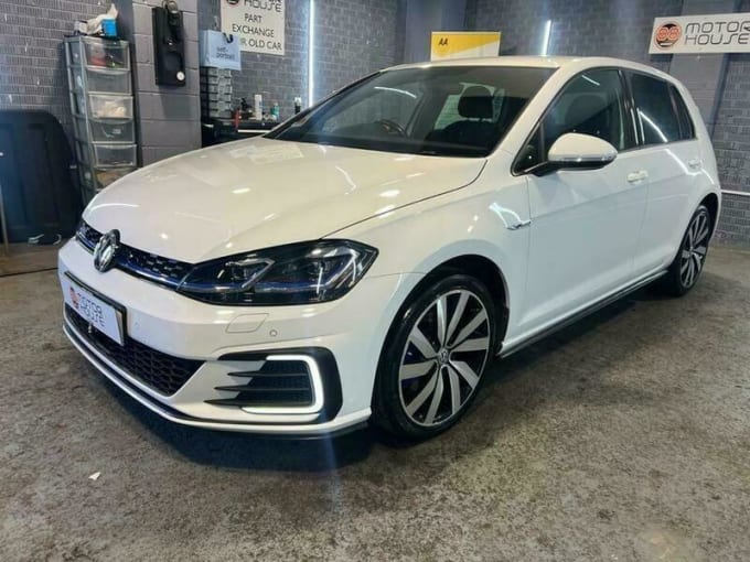 2025 Volkswagen Golf