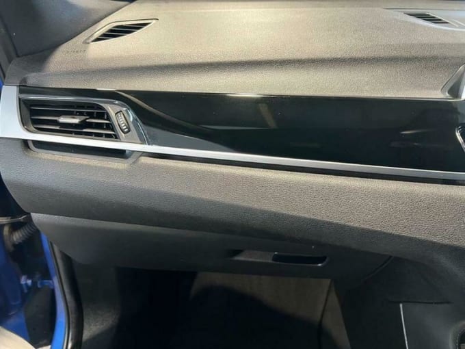 2025 BMW X1