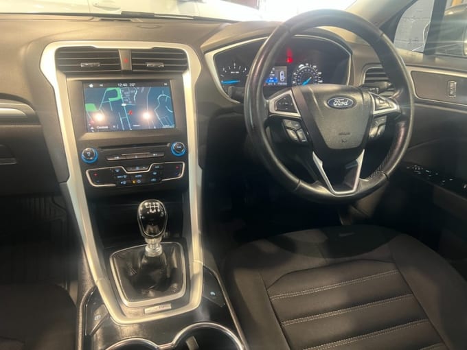 2025 Ford Mondeo