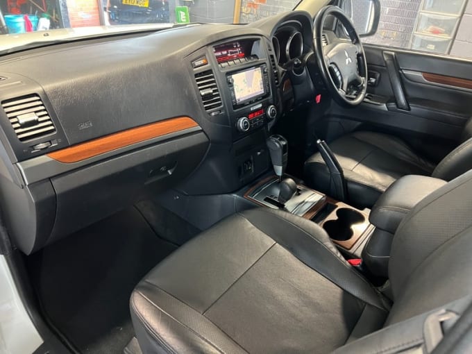 2025 Mitsubishi Shogun