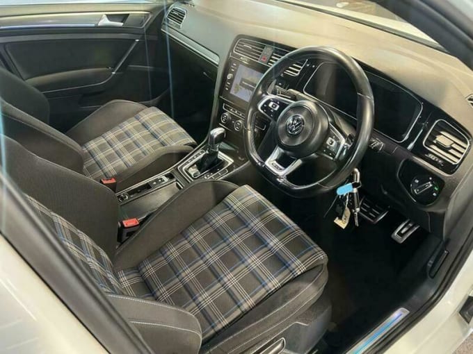 2025 Volkswagen Golf