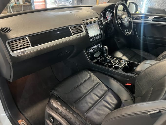 2025 Volkswagen Touareg