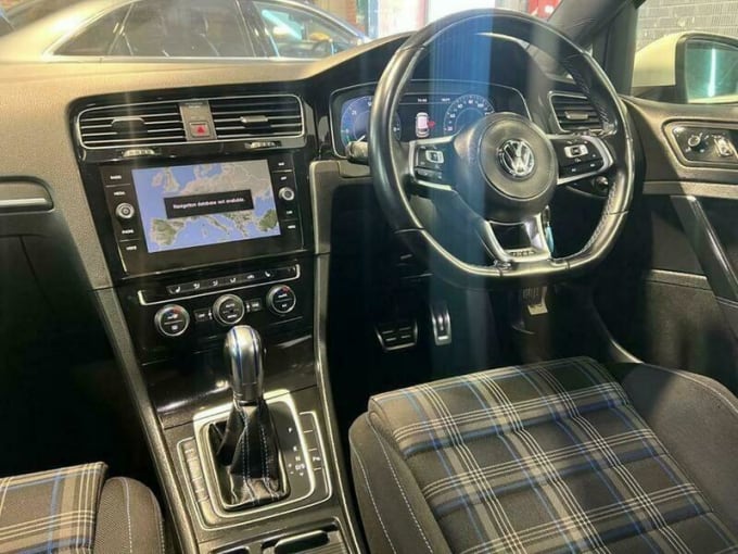 2025 Volkswagen Golf