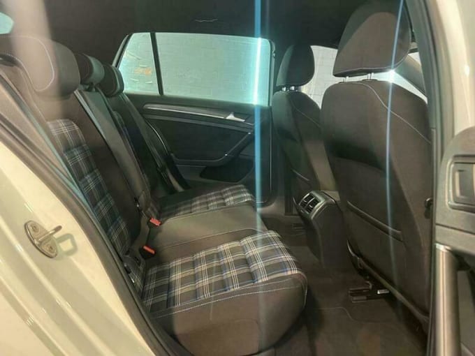 2025 Volkswagen Golf