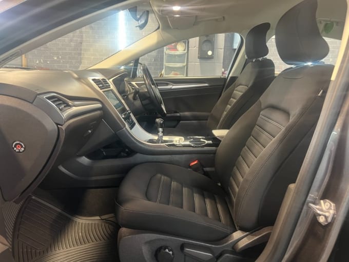 2025 Ford Mondeo