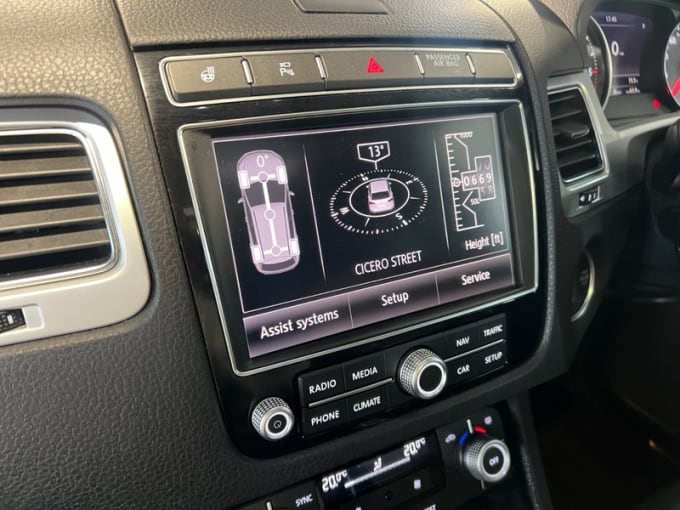 2025 Volkswagen Touareg