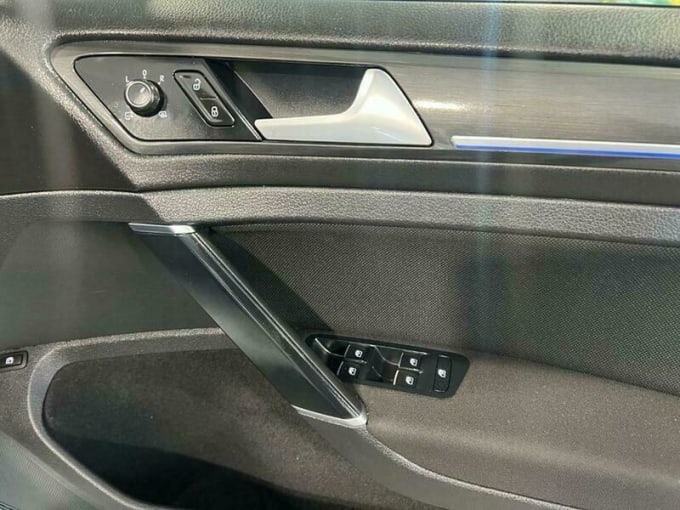 2025 Volkswagen Golf