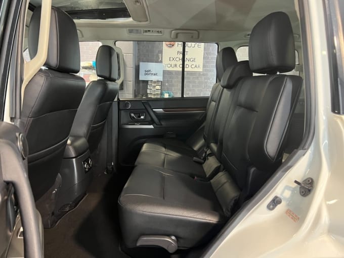 2025 Mitsubishi Shogun