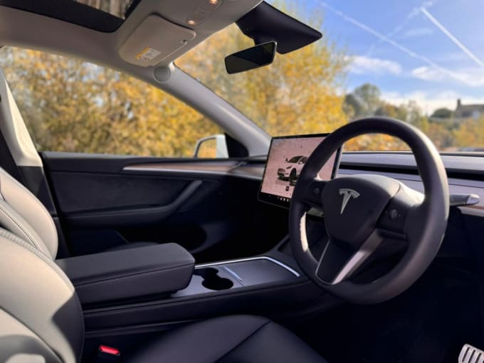 2025 Tesla Model Y