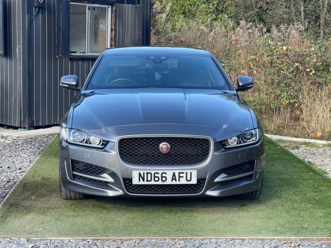 2025 Jaguar Xe