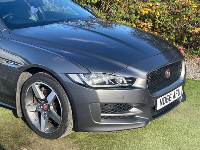 2025 Jaguar Xe