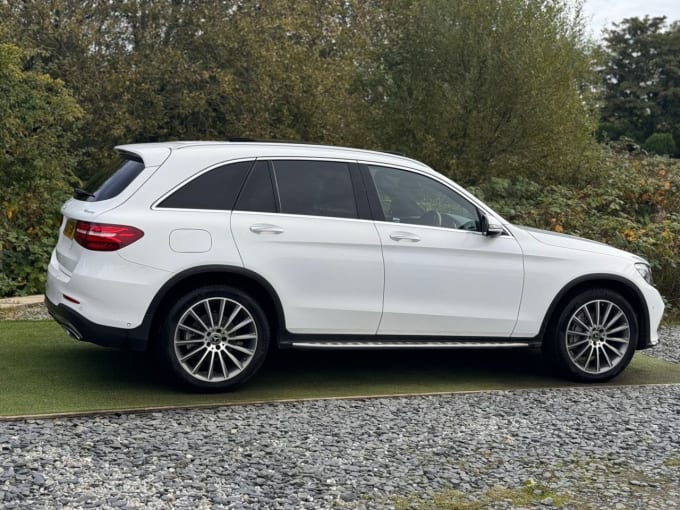 2025 Mercedes-benz Glc