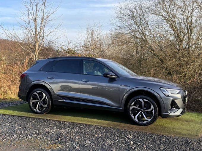 2025 Audi E-tron