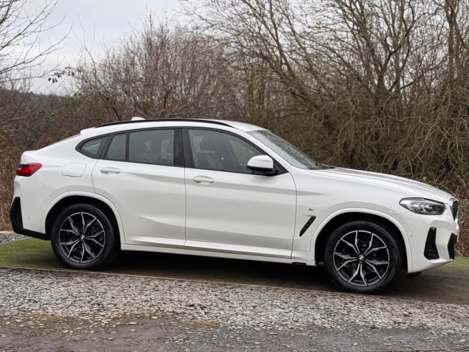 2025 BMW X4