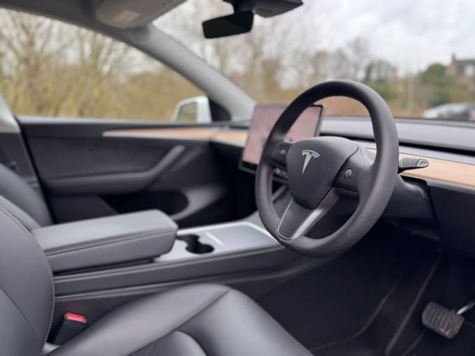 2025 Tesla Model Y