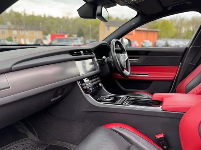 2025 Jaguar Xf